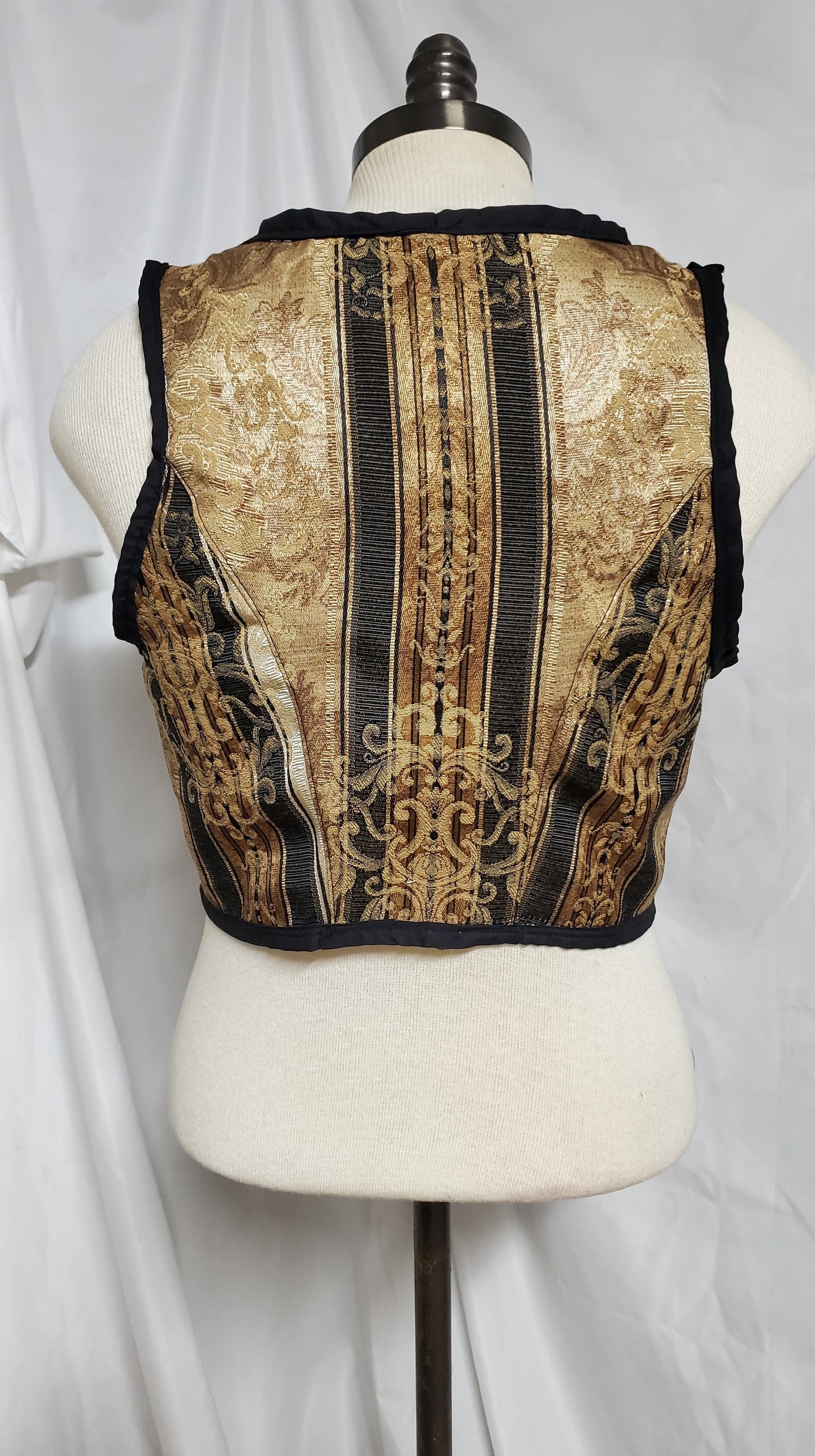 Mid Bust/ Under Bust Renaissance Corset Size 12 with 3 tie locations with  filigree Boned
