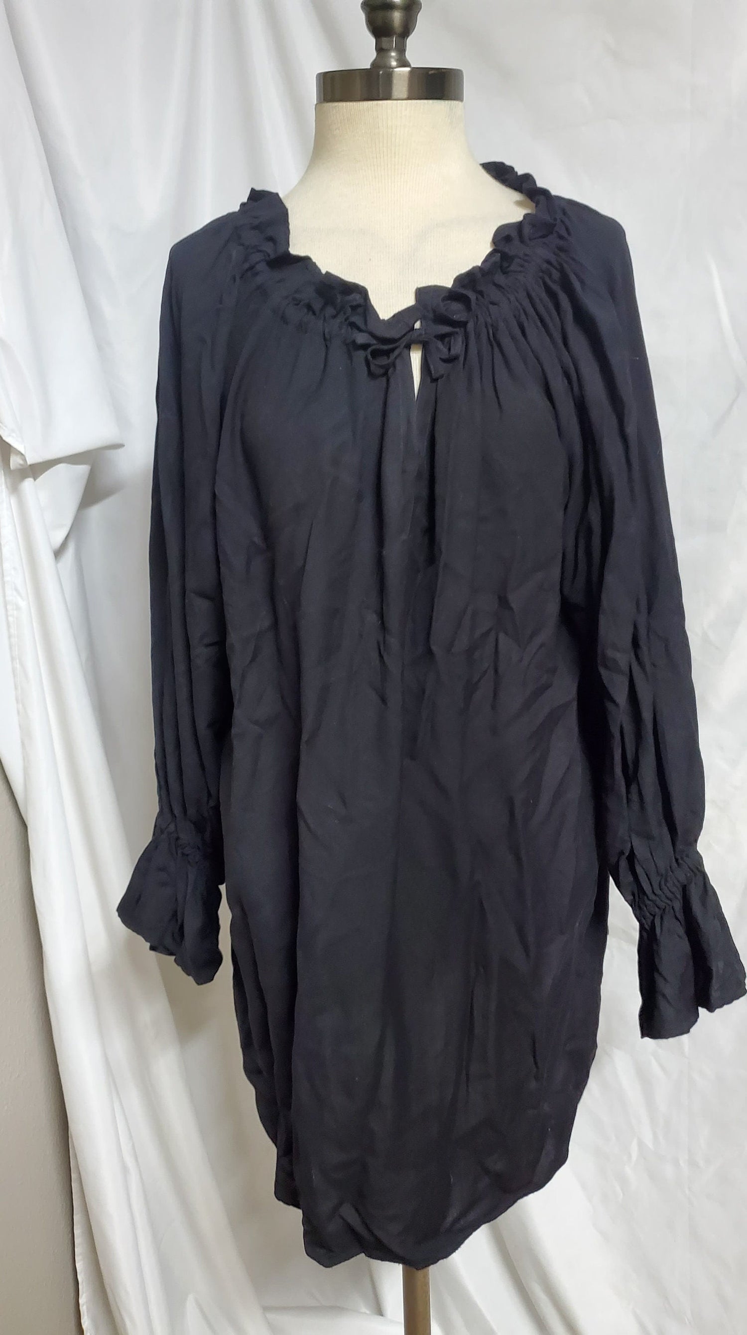 Women's Pirate Shirt in Black 2xl Lord and Lady Towers